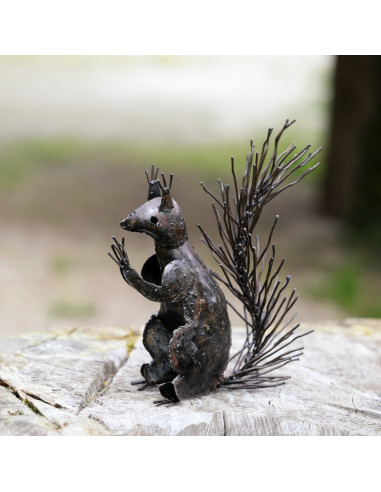 Écureuil assis en métal brut - Décoration-Animaux sur pattes