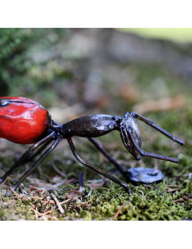 Fourmi rouge murale petit modèle en métal recyclé deco jardin
