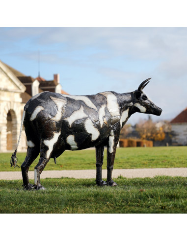 Ma vache montbéliarde pièce unique en métal recyclé pour le jardin-Pièces uniques