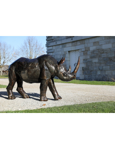 Rhino pièce unique en métal recyclé deco jardin