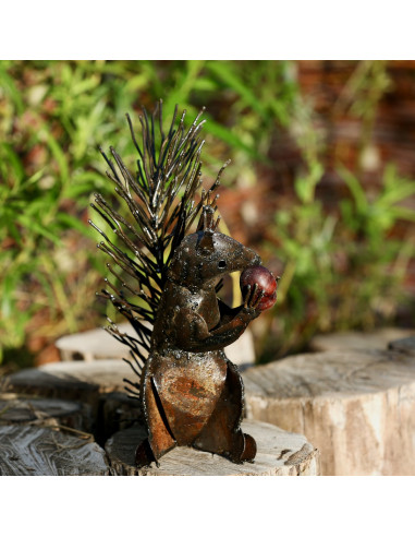 Écureuil assis en métal recyclé brut - Décoration deco jardin Écureuil assis en métal recyclé brut - Décoration deco jardin