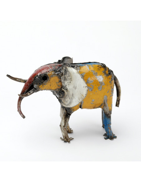 Éléphant coloré en métal recyclé deco jardin Éléphant coloré en métal recyclé deco jardin