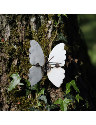 Papillon en métal recyclé - blanc deco jardin