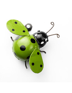 Coccinelle verte ailes ouverte en métal recyclé peint deco jardin