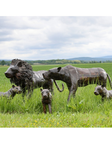 Lionne pièce unique en métal recyclé deco jardin